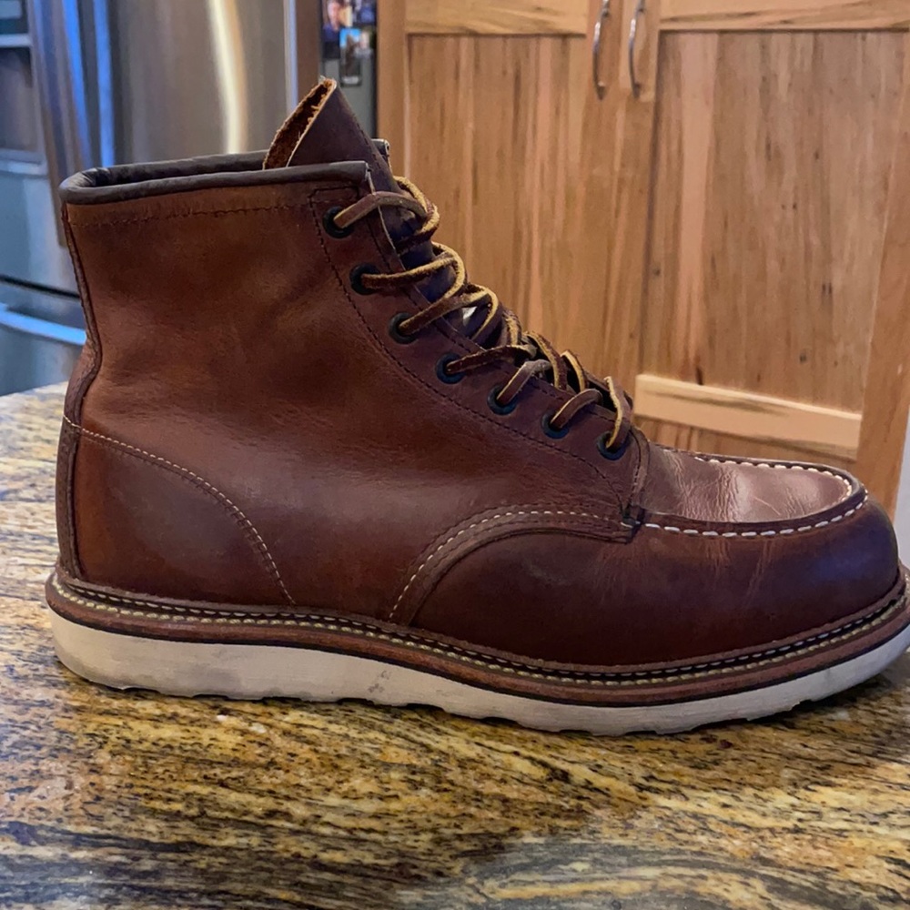 Men’s 6 inch boot copper rough leather.